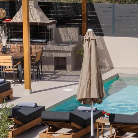 Dreamscape - Elegant With Private Pool By Mana Gers Villa Plános