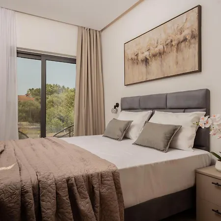 Βίλα Dreamscape - Elegant With Private Pool By Mana Gers *