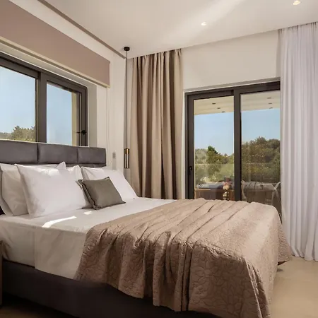 Villa Dreamscape - Elegant With Private Pool By Mana Gers *