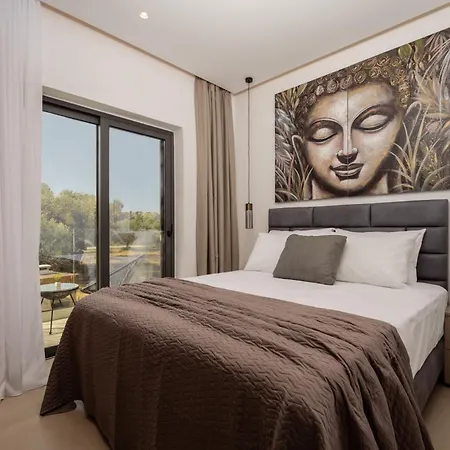 Dreamscape - Elegant With Private Pool By Mana Gers