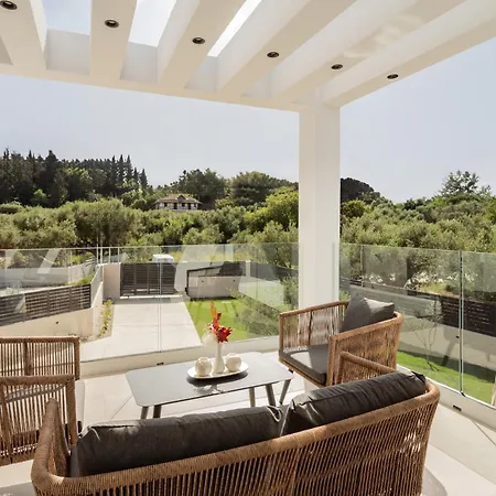 Dreamscape - Elegant With Private Pool By Mana Gers Βίλα