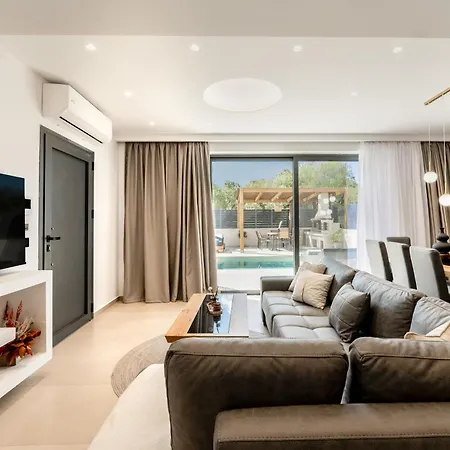 Dreamscape - Elegant With Private Pool By Mana Gers Plános