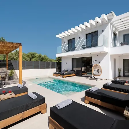 Villa Dreamscape - Elegant With Private Pool By Mana Gers