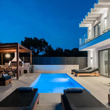 Dreamscape - Elegant With Private Pool By Mana Gers Villa